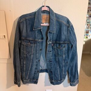 Levi’s Premium Denim Trucker Jacket Size Small Medium Wash Classic Jean Jacket